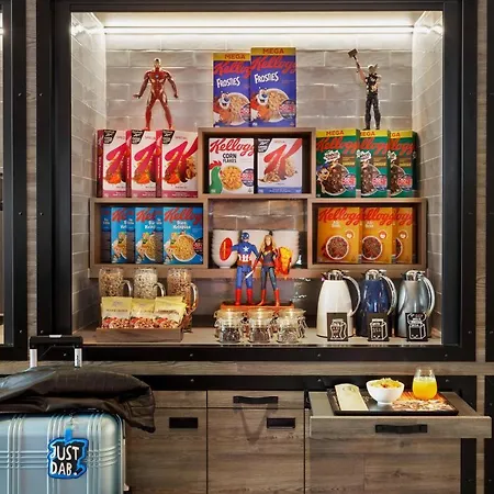 Moxy Expo Hotel