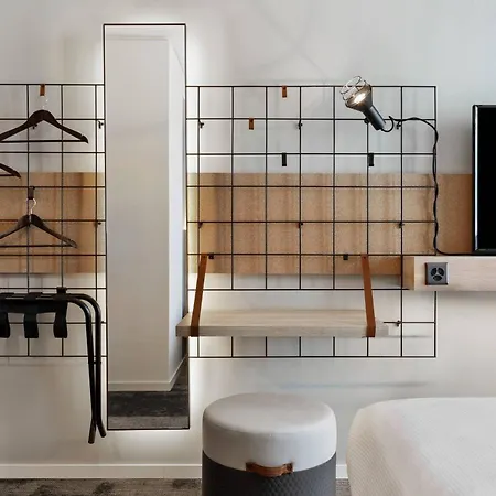 Moxy Expo מלון 3*