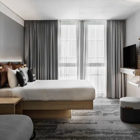 Moxy Expo Hotel 3*