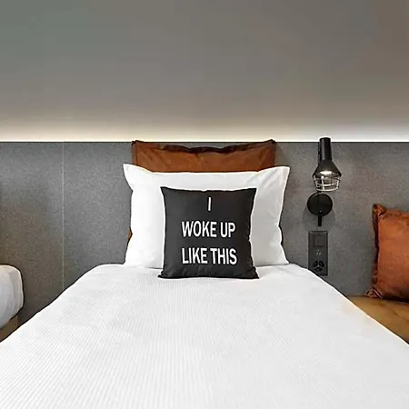 Moxy Expo Hotel Berna